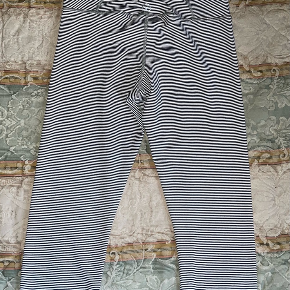 American Eagle crop leggings, medium